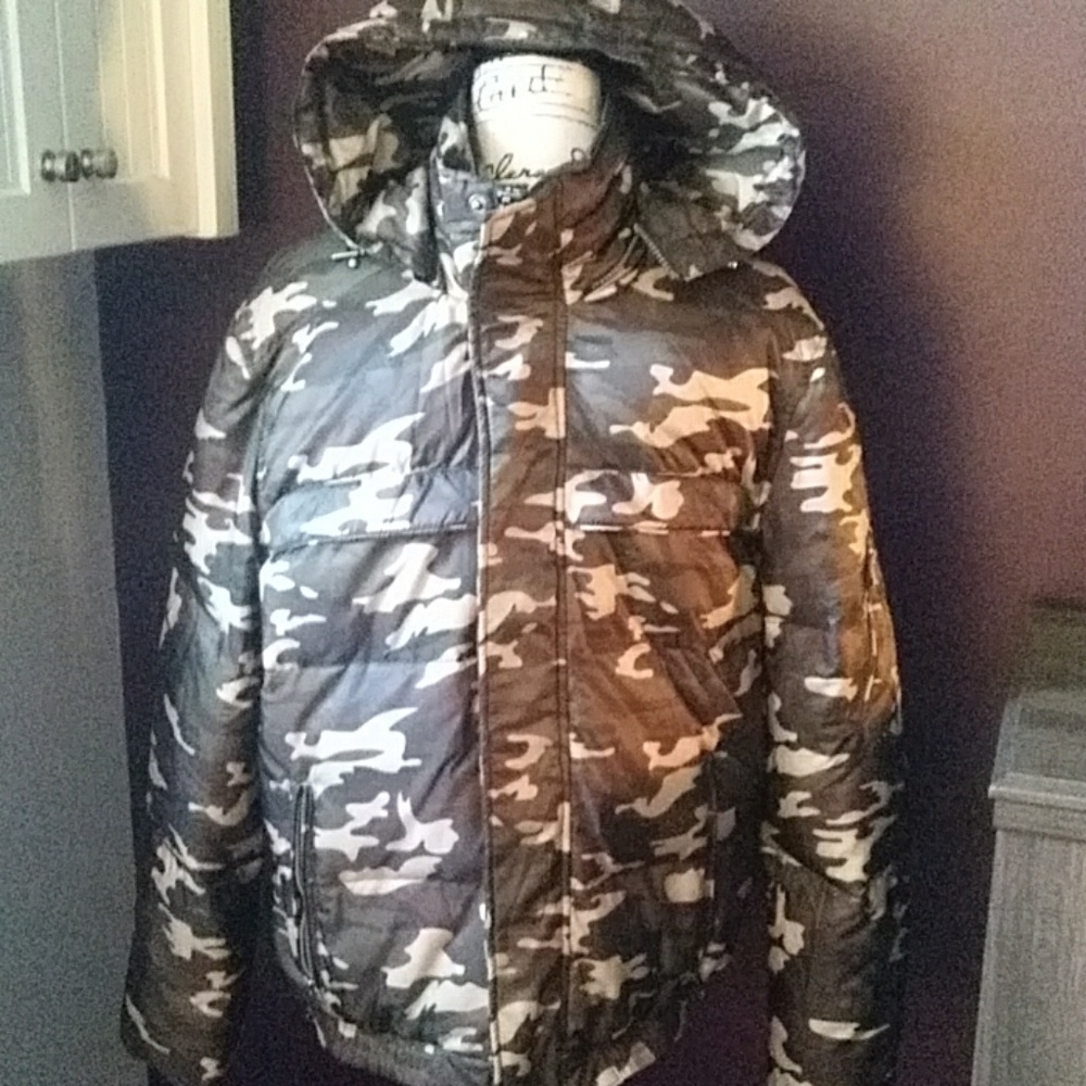 🔥SALE💥 ANDREW MARC CAMO